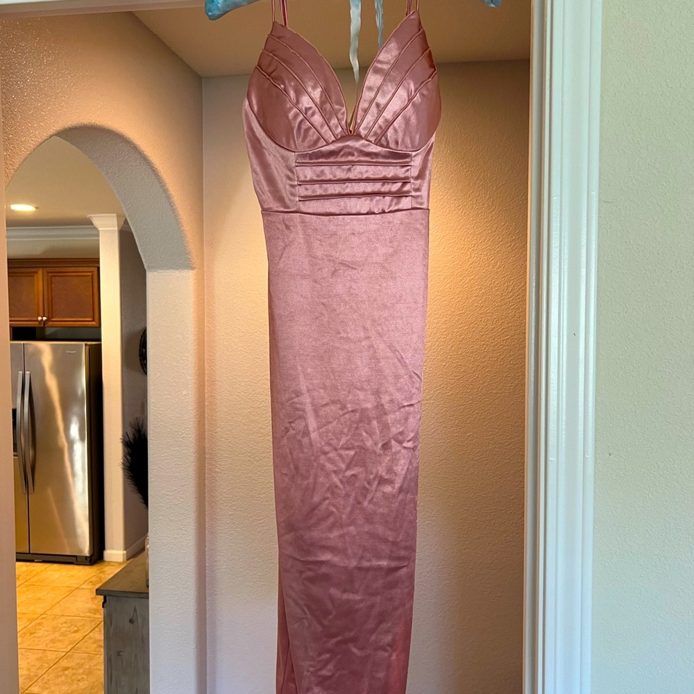 Sage and Paige XS rose color midi dress